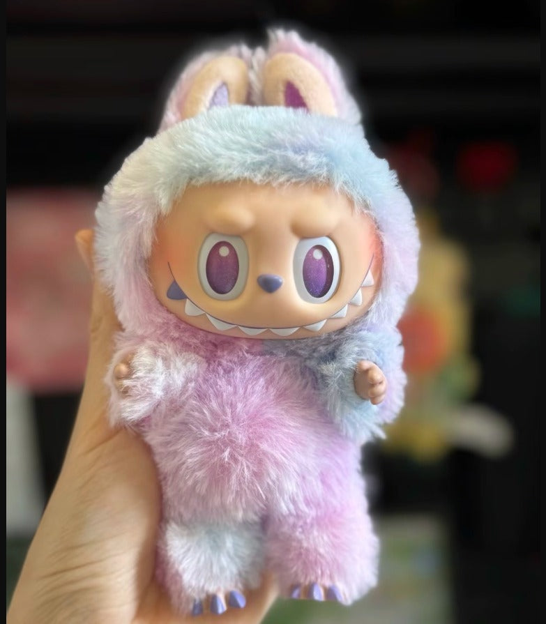15792